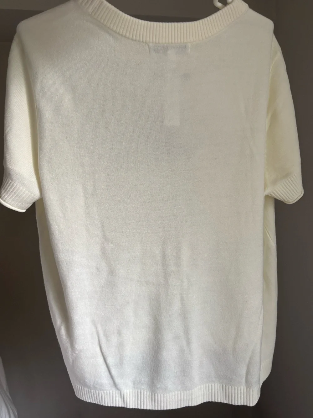 Womens lightweight sweater top